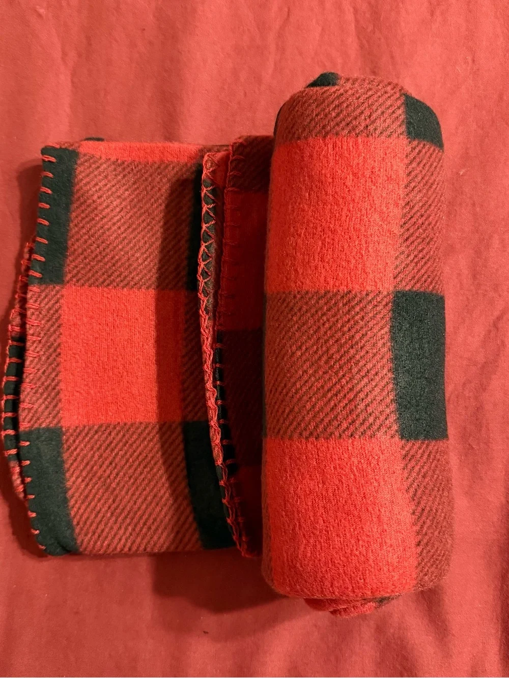 Comfort Bay Fleece Throw Blankets